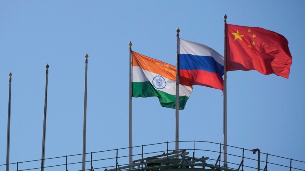 کدام کشورها پول بیشتری به ایران آوردند؟ کدام کشورها پول بیشتری به ایران آوردند؟