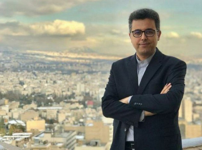 معرفی مدیر روابط عمومی جدید بیمه معلم معرفی مدیر روابط عمومی جدید بیمه معلم