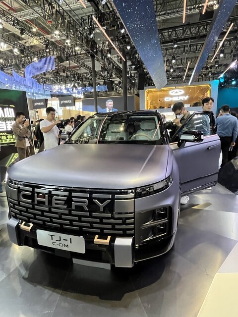 شاسی بلند دو دیفرانسیل TJ-۱