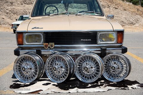 کلوپ پیکانسواران در برج میلاد غوغا به پا کردند+ عکس