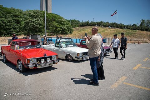 کلوپ پیکانسواران در برج میلاد غوغا به پا کردند+ عکس