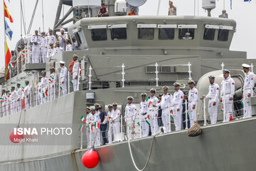 دور دنیا در ۲۳۳ روز / استقبال زیبا از نیروی دریایی ارتش + عکس