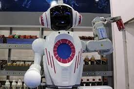 اولین ربات کارگر وارد بازار کار شد+فیلم
