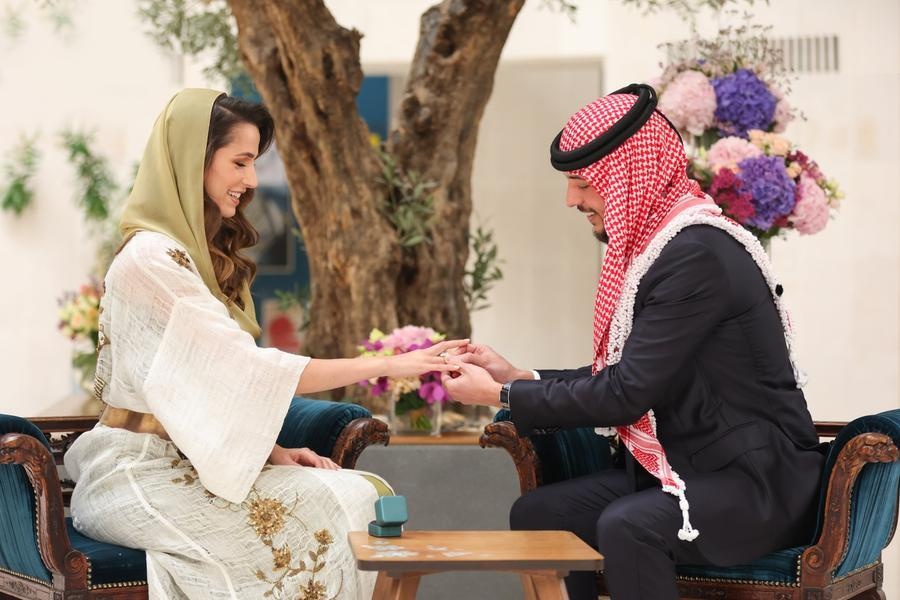 یک ازدواج کاملا دیپلماتیک
