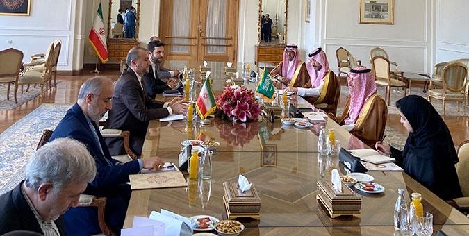 وزرای خارجه ایران و عربستان در تهران دیدار کردند