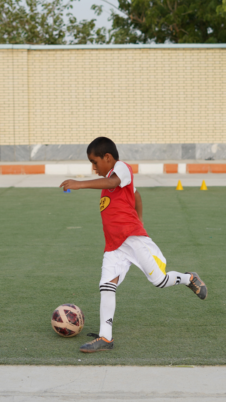 نخستین تجربه هیجانات فوتبال در مدارس جنوب سیستان و بلوچستان + عکس
