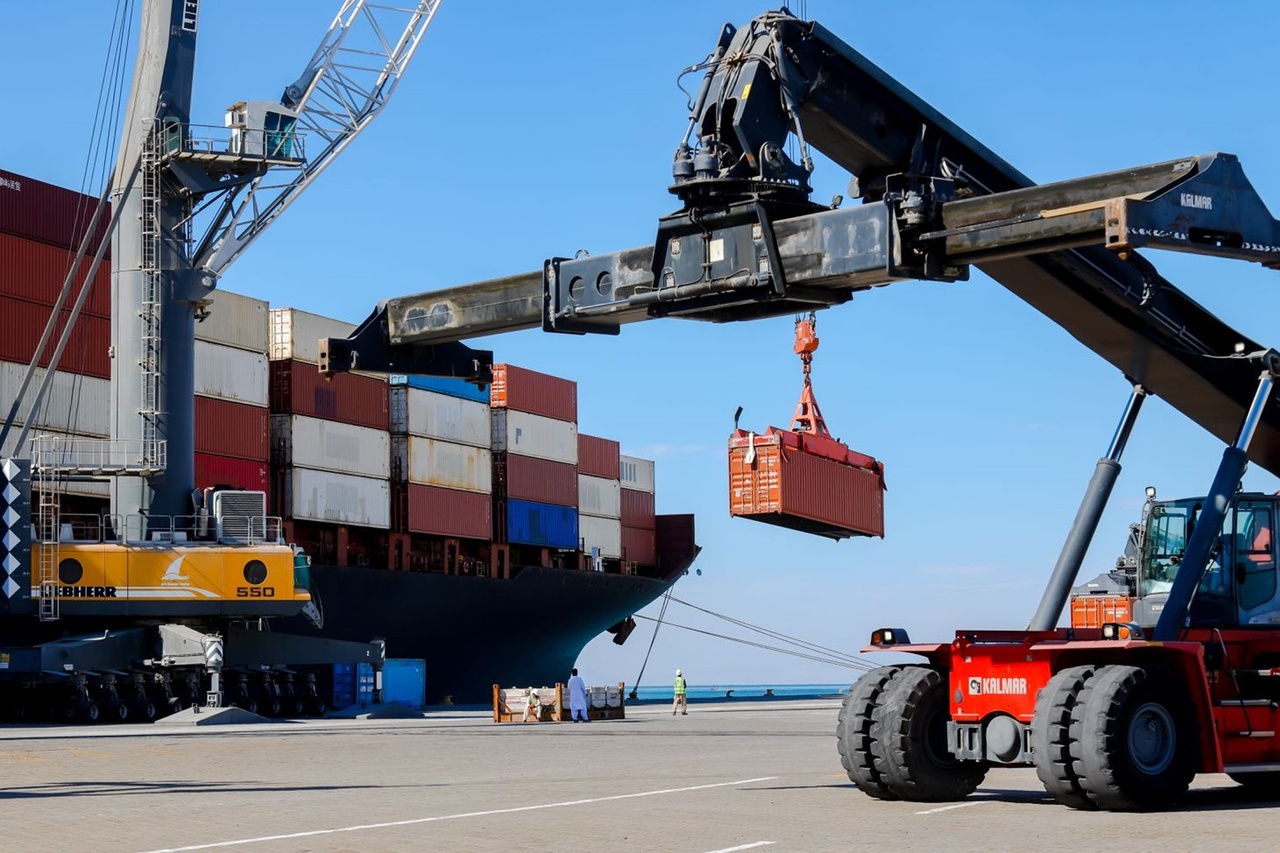 افزایش فعالیتهای کانتینری کشتیرانی در بندر شهید بهشتی چابهار افزایش فعالیتهای کانتینری کشتیرانی در بندر شهید بهشتی چابهار