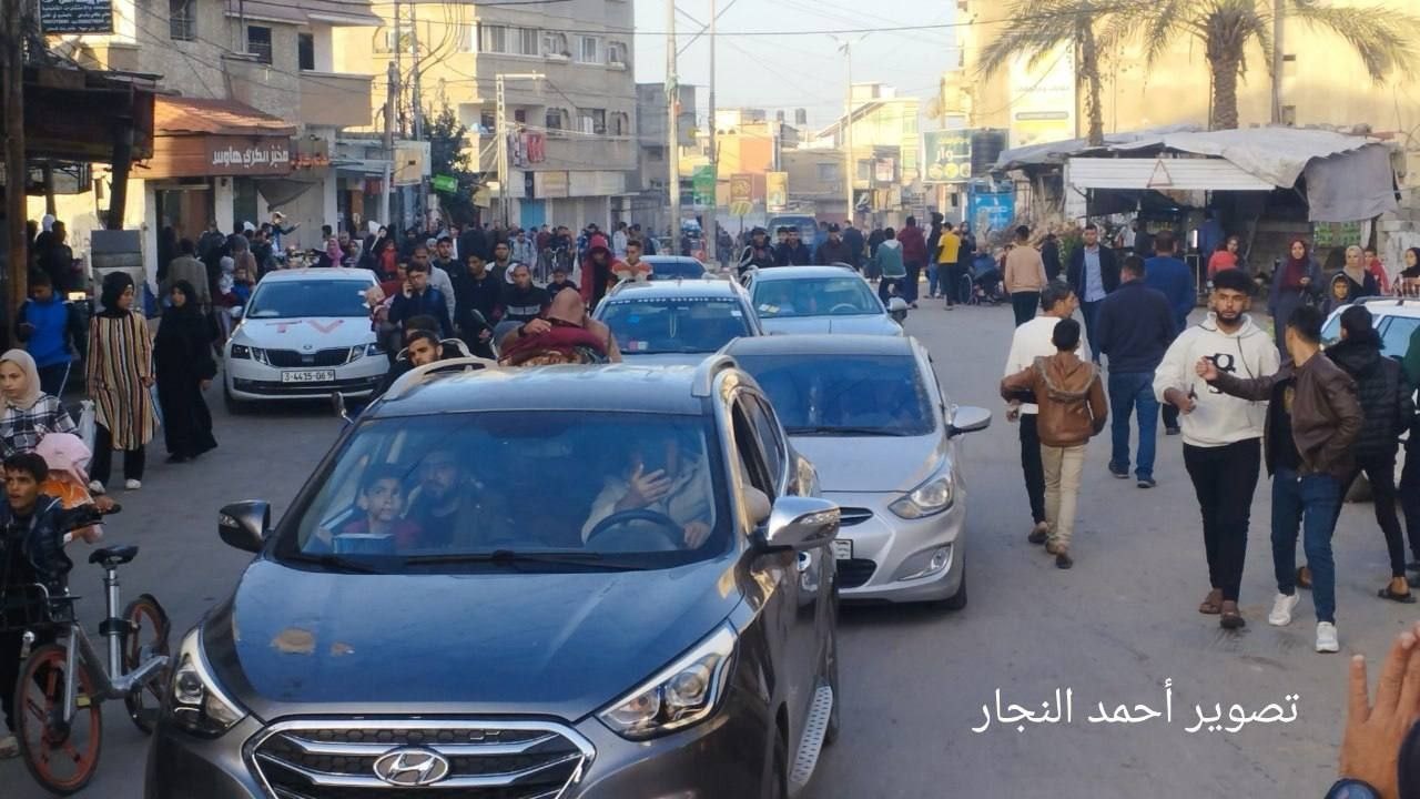 آغاز آتش بس ۴ روزه در غزه / تصاویر بازگشت فلسطینیها به منازلشان