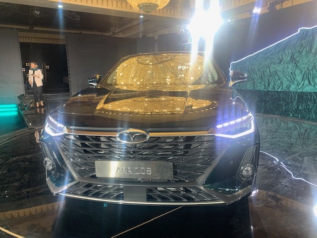 رونمایی رسمی  از آریزو ۸  مدیران خودرو رونمایی رسمی  از آریزو ۸  مدیران خودرو