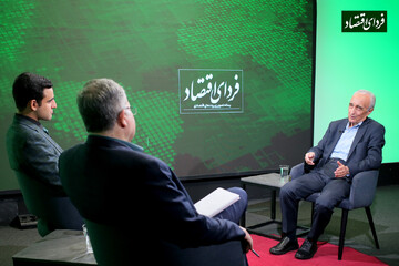 علم و شبهعلم در گفتوگو با موسی غنینژاد(۹)/ دموکراسی به توسعه اقتصادی و خلق ثروت منجر میشود؟