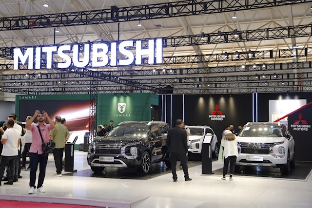 معرفی محصولات جدید شرکت آرین موتور در نمایشگاه خودرو شیراز