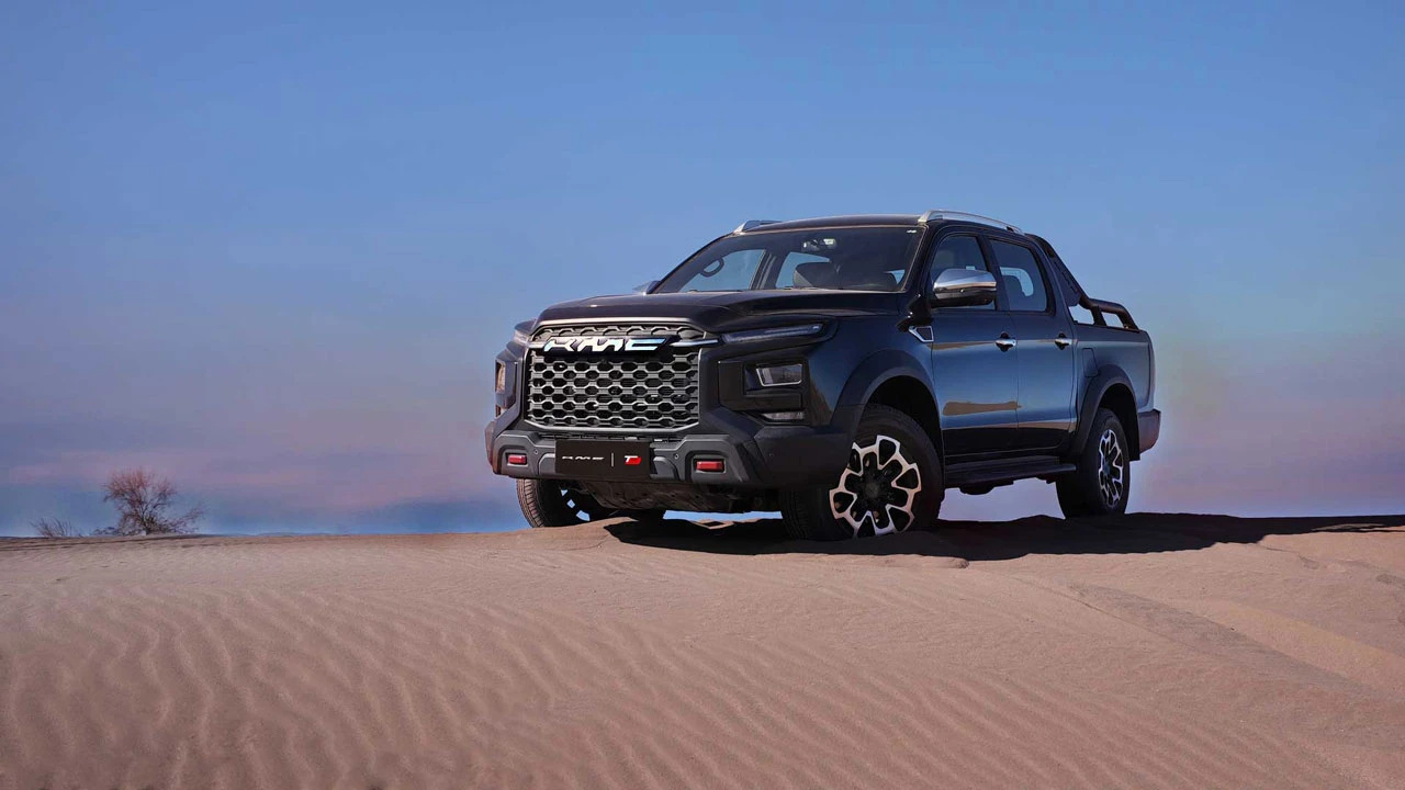 کرمان موتور پیشتاز شد کرمان موتور پیشتاز شد