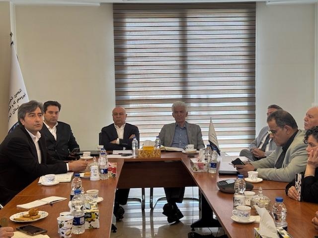 لزوم تسریع در ابلاغ بسته حمایتی از سوی دولت به خودروسازان