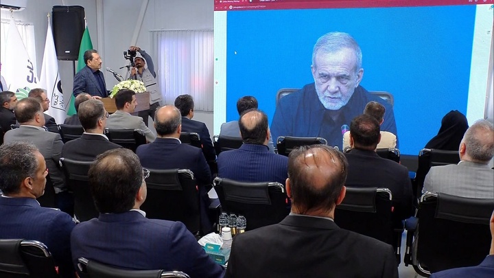 افتتاح رسمی فاز نخست نیروگاه خورشیدی گروه فولاد مبارکه