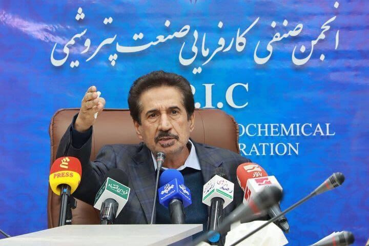 واگذاری شرکت بازرگانی پتروشیمی یک اشتباه بزرگ بود
